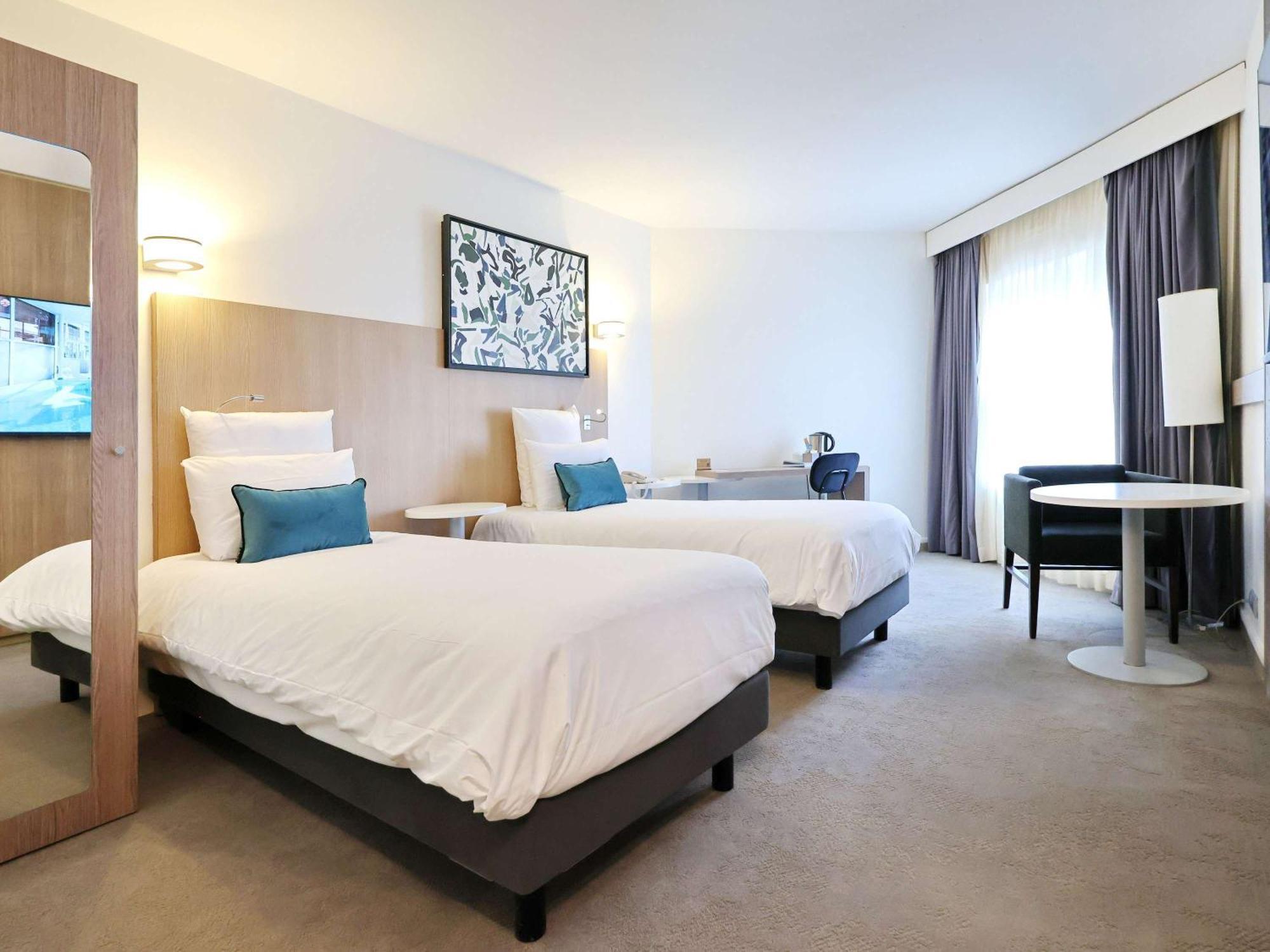 Mercure Grenoble Centre Porte Des Alpes Exterior photo