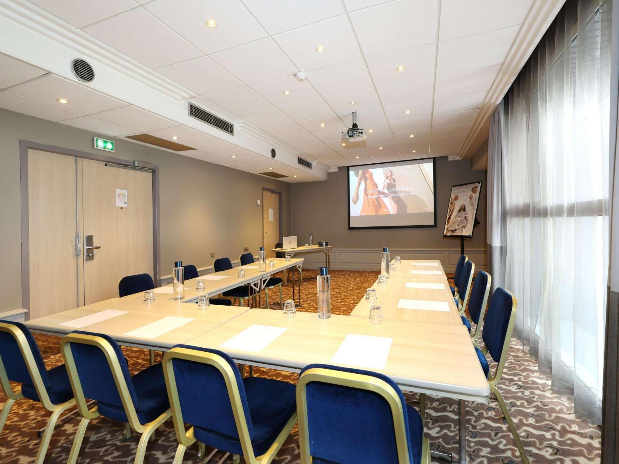 Mercure Grenoble Centre Porte Des Alpes Exterior photo