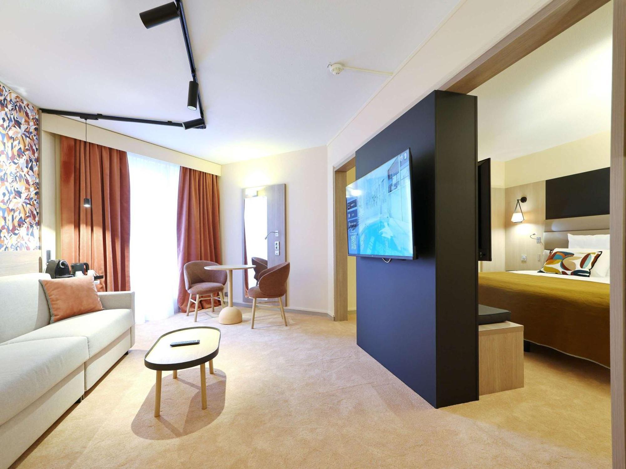 Mercure Grenoble Centre Porte Des Alpes Exterior photo