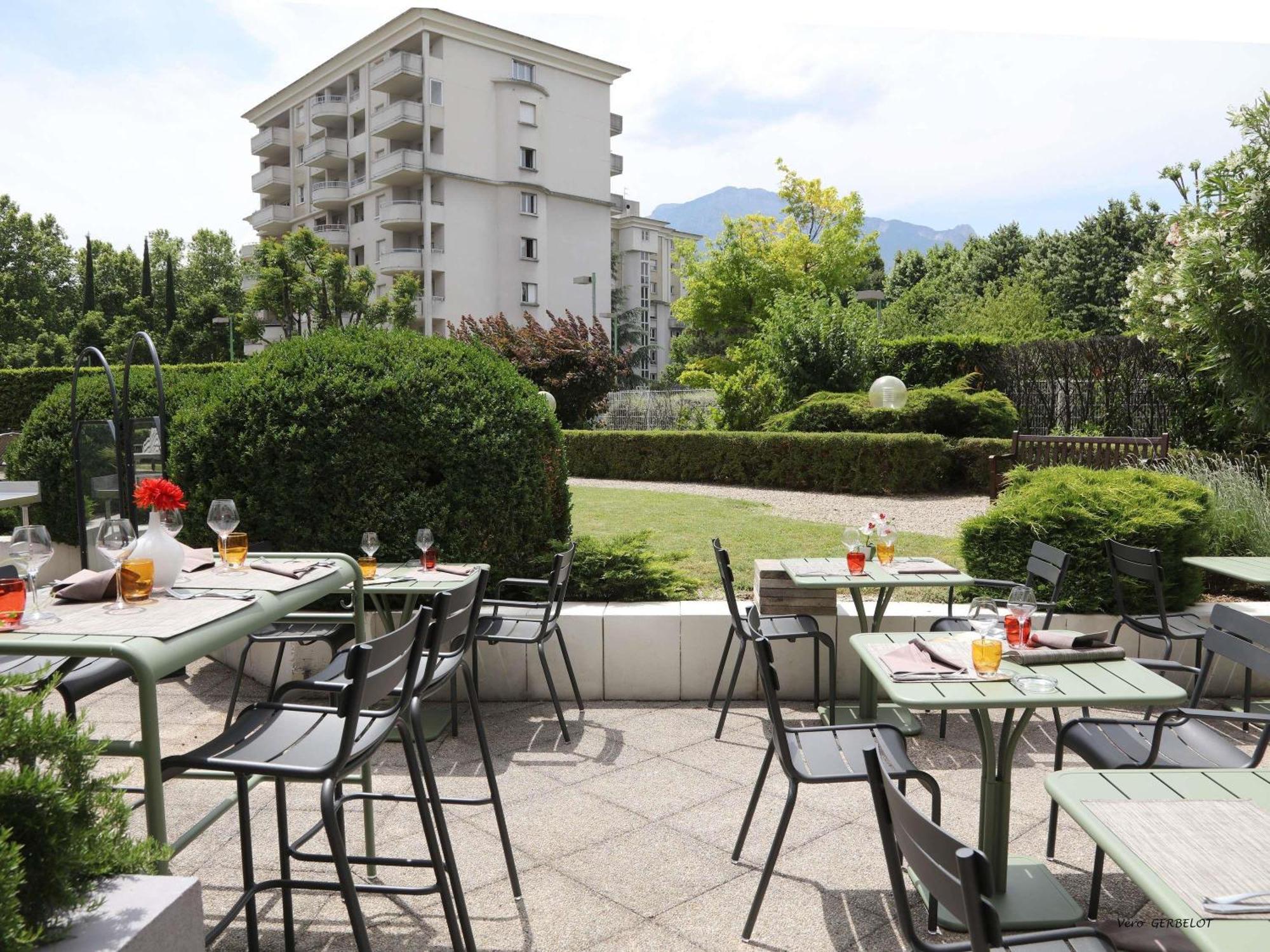 Mercure Grenoble Centre Porte Des Alpes Exterior photo